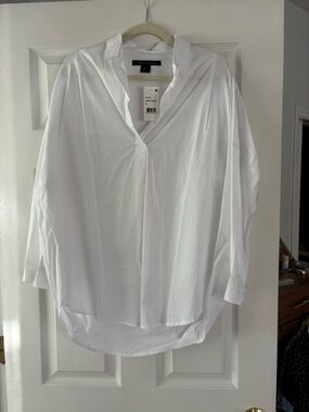 Classic White V-Neck Poplin Shirt